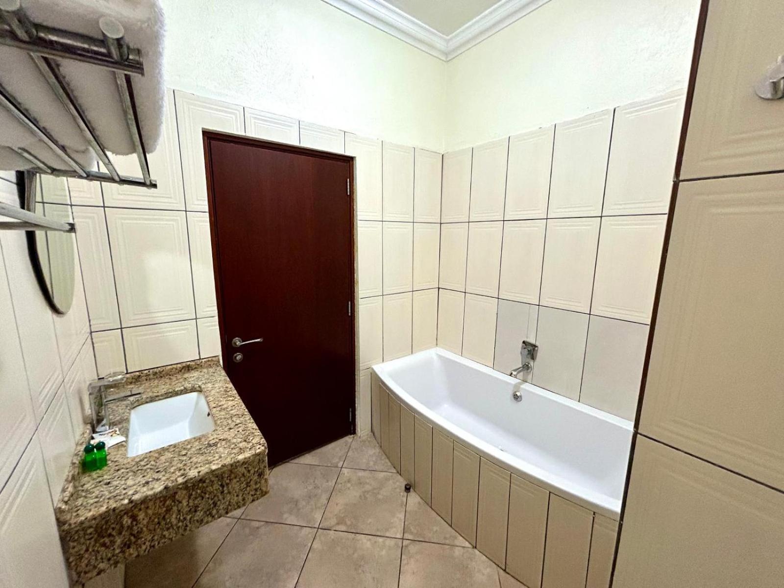 Karibu Leisure Resort Thapane Extérieur photo